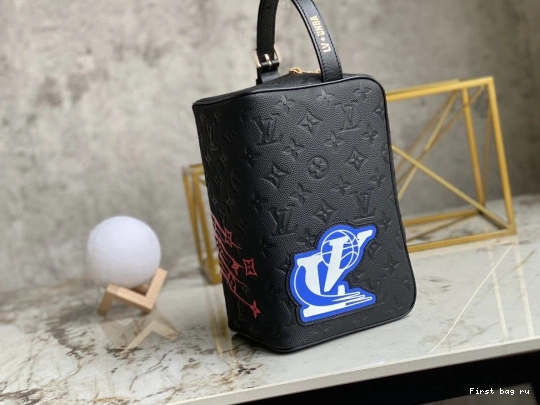Frstbag ru CHANELOAKROOM LOUIS LVXNBA DOPP KIT VUITTON 0810